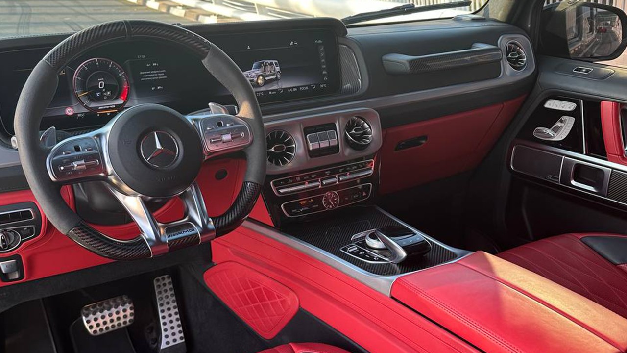 Mercedes-AMG G63 drive in Dubai