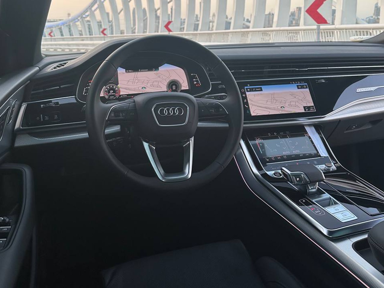 Audi Q8 - Luxury SUV Hire Sky Luxse Dubai