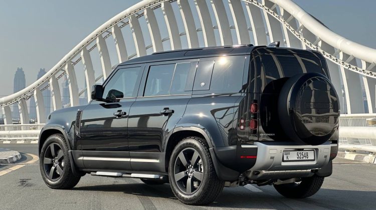 Land Rover Defender Car Rental Dubai