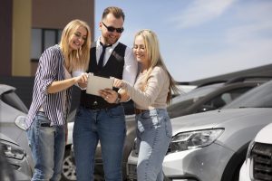 How to save moneywith car rental in Dubai.