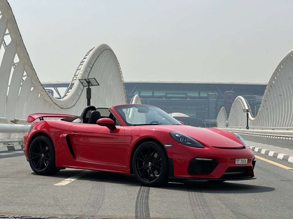 Louer une Porsche Boxster à Dubaï, Émirats arabes unis