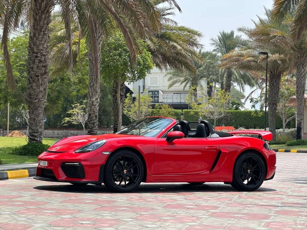 Noleggia Porsche Boxster negli Emirati Arabi Uniti